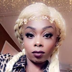 Meet your Posher, Shatara